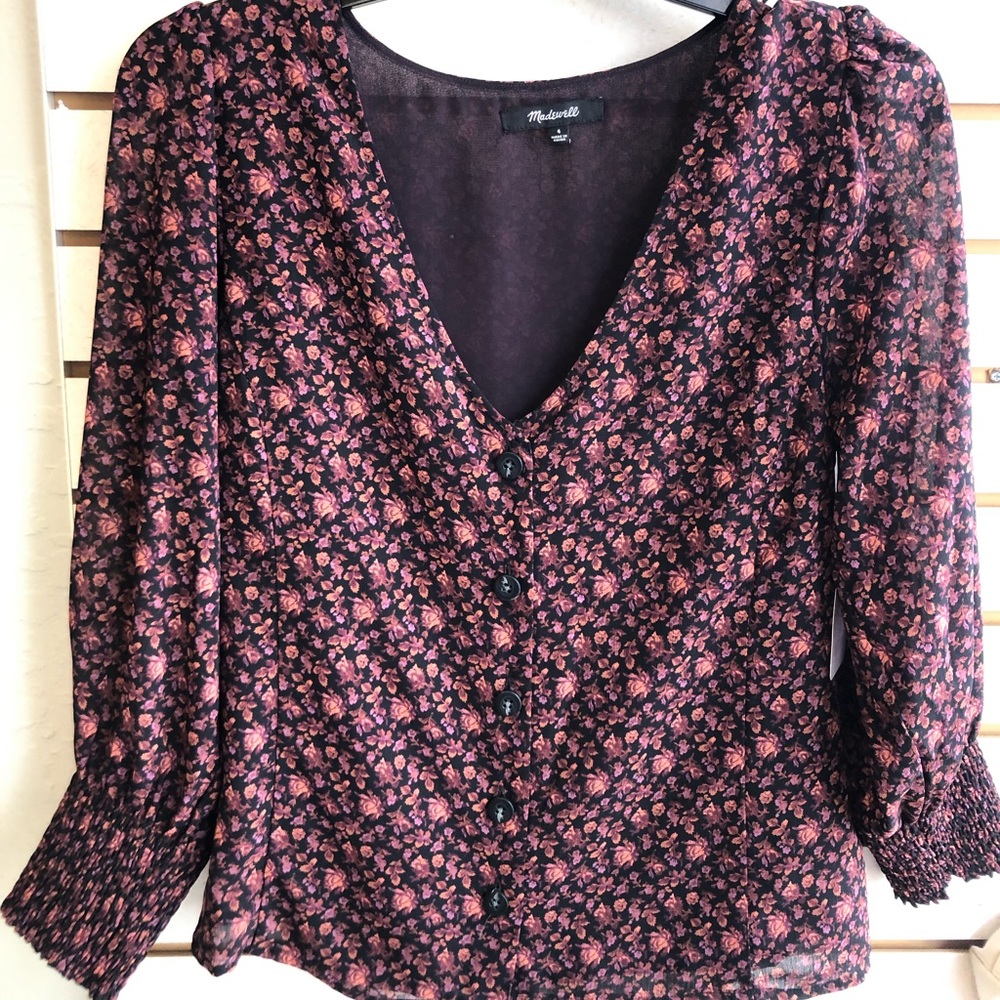 Madewell Purple Floral V Neck Button Down w/ gathered cuffs. Size 4